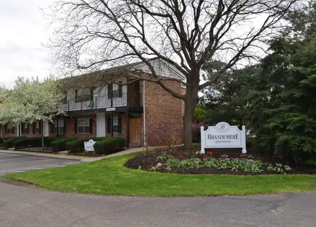 Property at Brandemere Apartments - 220 Fulmer Ave, Akron, OH, 44312, 2 beds, 1 bath, [object Object]