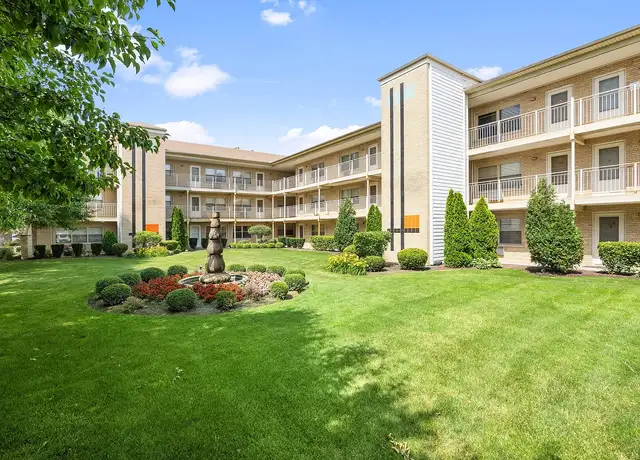 Photo of 9739 S Kedzie Ave, Evergreen Park, IL 60805