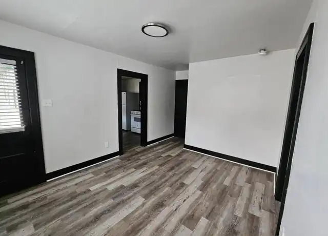 Property at 949 Maple Ave, Schenectady, NY, 12307, 2 beds, 1 bath, [object Object]
