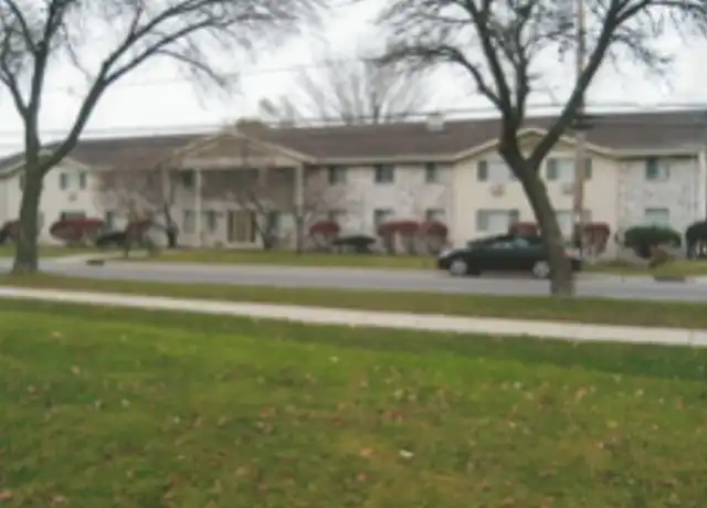 Property at 700 N High St Unit 111, Fort Atkinson, WI, 53538, 1 bed, 1 bath, [object Object]