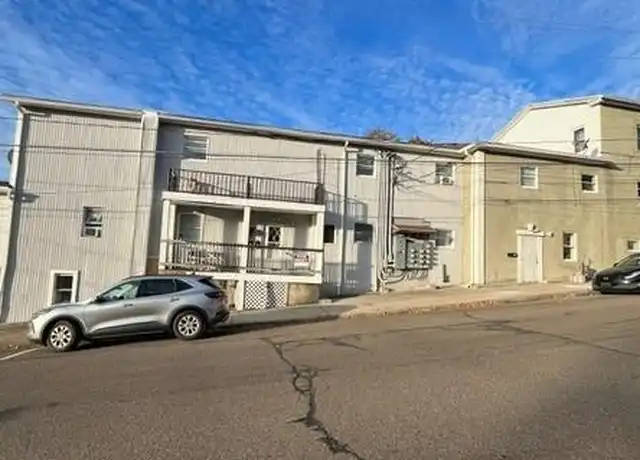 Property at 1 W Garibaldi Ave Apt 8, Nesquehoning, PA, 18240, 1 bed, 1 bath, [object Object]