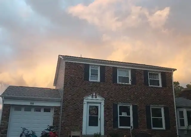 Property at 750 Hickory Ct, Herndon, VA, 20170, 4 beds, 3.5 baths, [object Object]