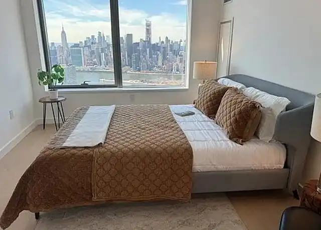 Property at 3 Court Sq E Ph 109, Long Island City, NY, 11101, 2 beds, 2 baths, [object Object]