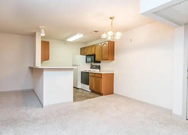Property at LEXINGTON ESTATES - 5107 S Marion Rd, Sioux Falls, SD, 57106, 1-3 bed, 1-2 bath, [object Object]