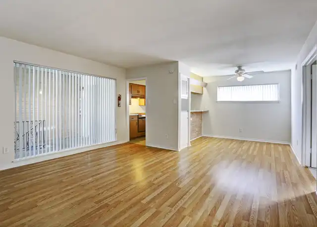 Property at 3703 Roseland St Unit 04, Houston, TX, 77006, 1 bed, 1 bath, [object Object]
