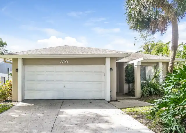 Property at 810 Grand Cayman Ct, Orlando, FL, 32835, 3 beds, 2 baths, [object Object]