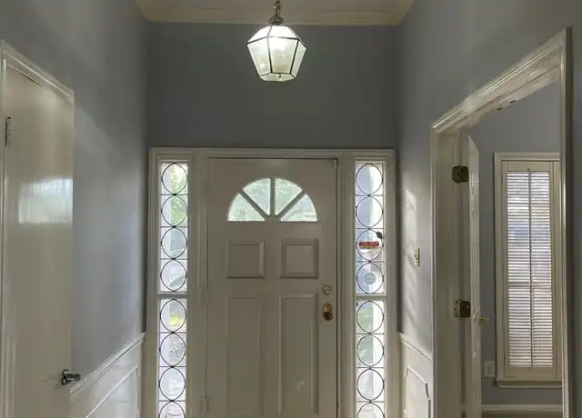 Property at 7815 Small Leaf Cir, Houston, TX, 77063, 4 beds, 2 baths, [object Object]