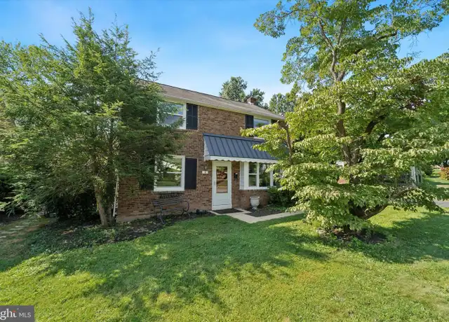 Property at 4 Bennington Rd, Havertown, PA, 19083, 3 beds, 1 bath, [object Object]