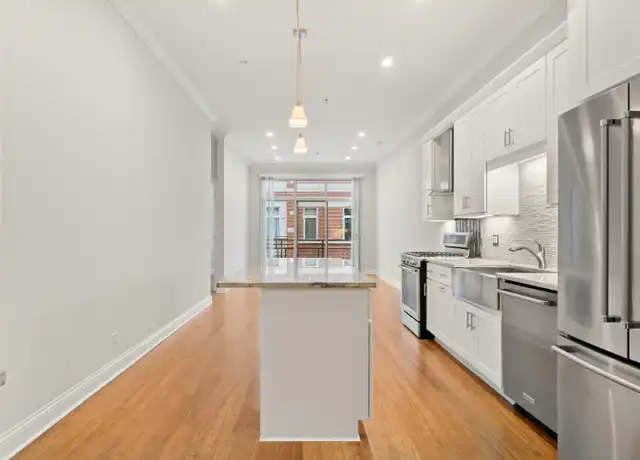 Property at 37 S Aberdeen St, Chicago, IL, 60607, 2 beds, 2 baths, [object Object]