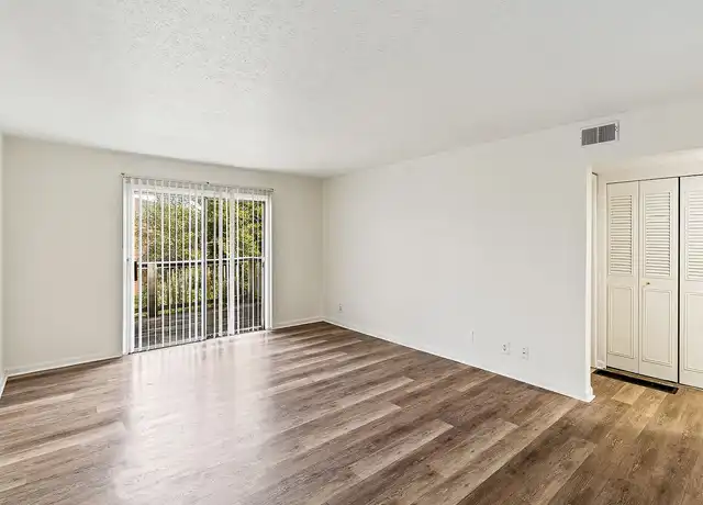 Property at Foreman Apartments - 4203 Foreman Ln, Louisville, KY, 40219, 2 beds, 1 bath, [object Object]