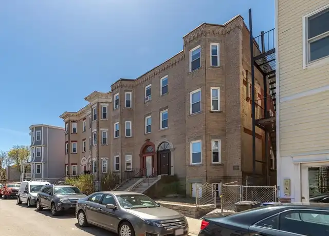 Property at 7 Forbes St Unit 2, Jamaica Plain, MA, 02130, 3 beds, 1 bath, [object Object]