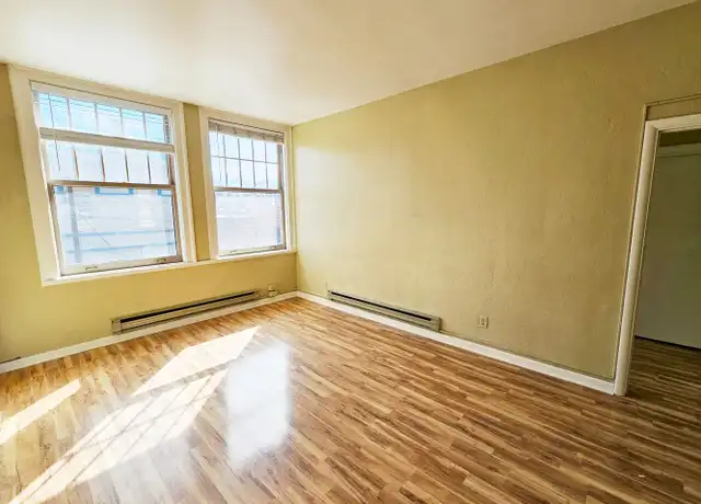 Property at 110 SW Court Ave Unit 202, Pendleton, OR, 97801, 1 bed, 1 bath, [object Object]