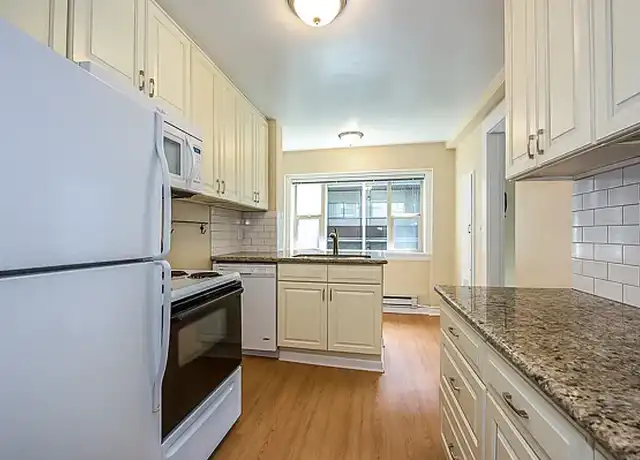 Property at Montanita - 1012 Queen Anne Ave N, Seattle, WA, 98109, 0-1 beds, 1 bath, [object Object]