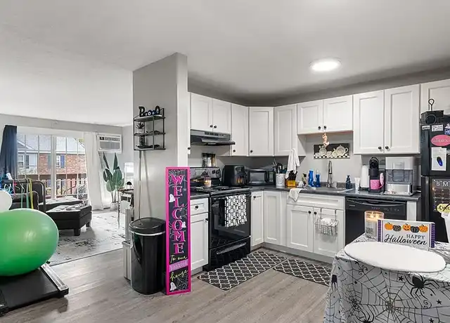 Property at Pinewood Village Apartments - 29 Bog Rd, Concord, NH, 03303, 2 beds, 1 bath, [object Object]