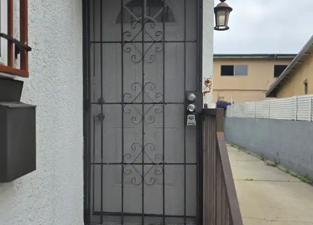 Property at 9206 S Hoover St Unit 9206 3/4, Los Angeles, CA, 90044, 2 beds, 1 bath, [object Object]