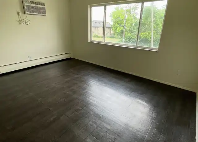 Property at 2560 Harrison Ave Unit 11, Cincinnati, OH, 45211, 1 bed, 1 bath, [object Object]