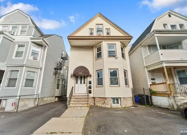 Property at 176 N 16th St Unit 1, East Orange, NJ, 07017, 3 beds, 1 bath, [object Object]