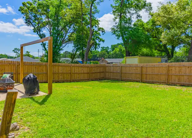 Property at 7081 Sonny Dr, Pensacola, FL, 32504, 3 beds, 2 baths, [object Object]