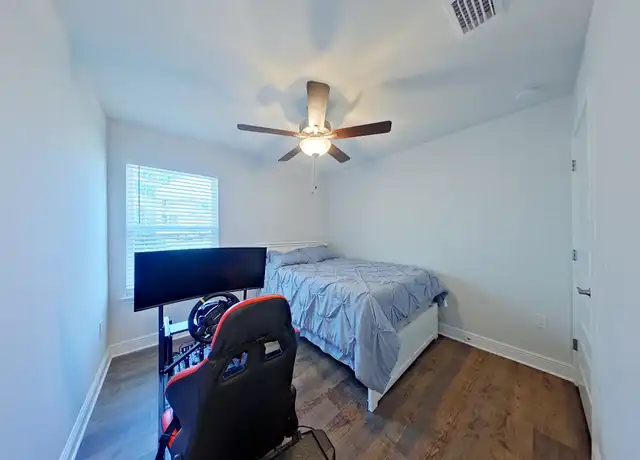 Property at 7081 Sonny Dr, Pensacola, FL, 32504, 3 beds, 2 baths, [object Object]