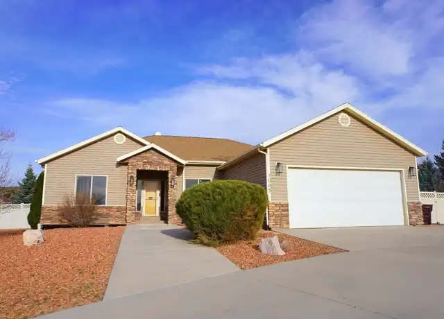 Property at 1065 S Laurie Ln, Cedar City, UT, 84720, 5 beds, 3 baths, [object Object]