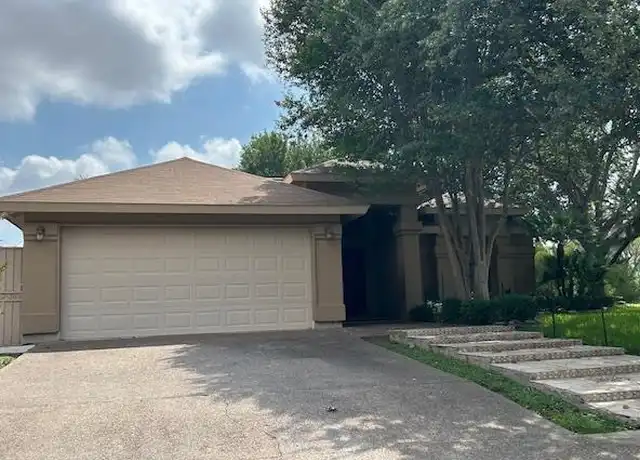 Property at 1118 Diamond Dr, Laredo, TX, 78045, 3 beds, 2 baths, [object Object]