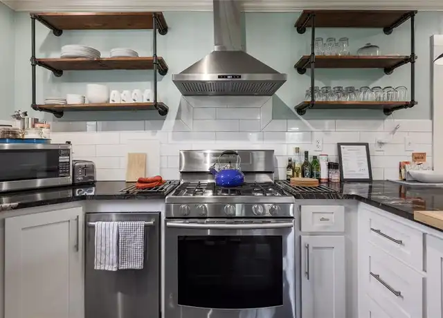 Property at 1400 Ashwood Rd Unit B, Austin, TX, 78722, 2 beds, 1 bath, [object Object]