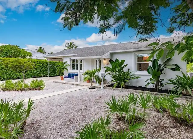 Property at 940 10th St N, Naples, FL, 34102, 2 beds, 1 bath, [object Object]