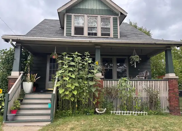 Property at 963 E Hayes Ave, Hazel Park, MI, 48030, 2 beds, 1 bath, [object Object]