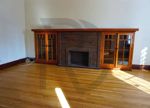 Property at 1438 W Addison St Unit 2, Chicago, IL, 60613, 2 beds, 1 bath, [object Object]