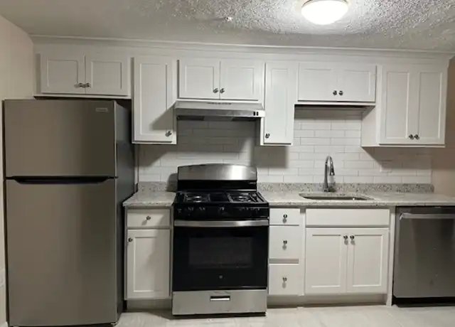 Property at 362 Centre St Unit 4, Quincy, MA, 02169, 1 bed, 1 bath, [object Object]