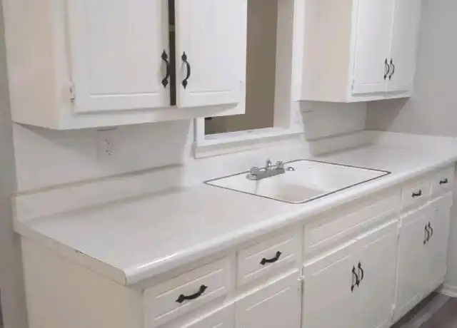 Property at 220 SW 34th St, Oklahoma City, OK, 73109, 1 bed, 1 bath, [object Object]