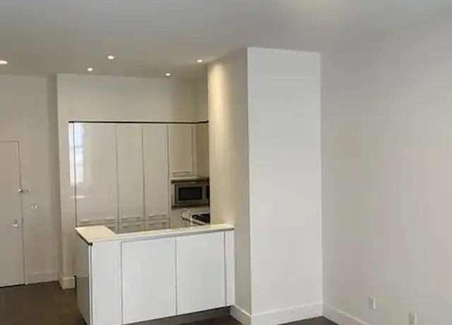 Property at 25 Broad St Unit PHM, New York, NY, 10004, 1 bed, 1 bath, [object Object]