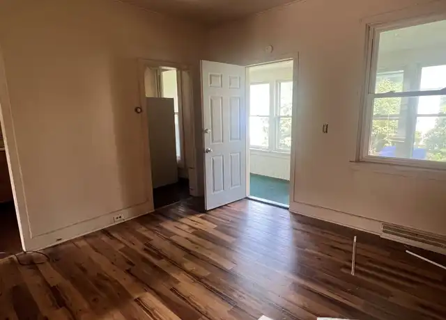 Property at 330 W 10th Ave Unit A, Oshkosh, WI, 54902, 1 bed, 1 bath, [object Object]