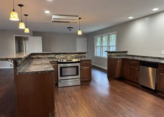 Property at 2010 Idlewood Dr, Tuscaloosa, AL, 35405, 4 beds, 3 baths, [object Object]