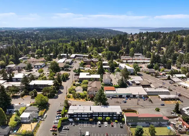 Photo of 15325 6th Ave SW, Burien, WA 98166