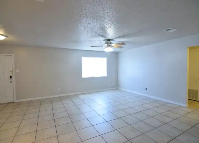 Property at 4406 Stallion Dr, Killeen, TX, 76549, 4 beds, 2 baths, [object Object]