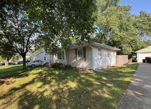 Property at 817 W Ridge Rd, Peoria, IL, 61614, 3 beds, 1 bath, [object Object]
