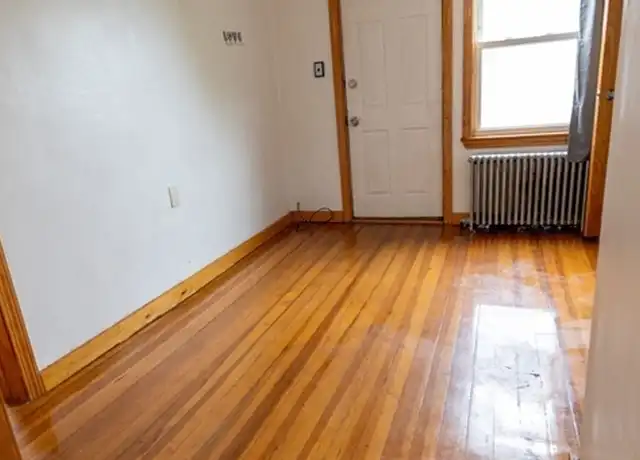 Property at 158 Main St Unit 2, Quincy, MA, 02169, 3 beds, 1 bath, [object Object]