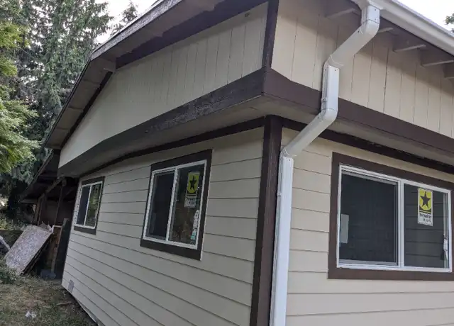 Property at 605 S 207th St, Des Moines, WA, 98198, 3 beds, 2 baths, [object Object]