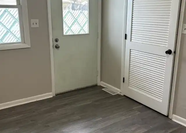 Property at 727 N Daniel Ave, Springfield, IL, 62702, 3 beds, 1 bath, [object Object]