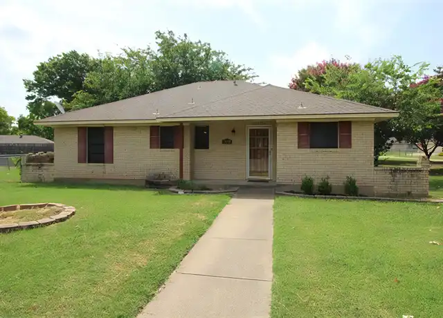 Property at 1610 Ridge Ct, Midlothian, TX, 76065, 3 beds, 2 baths, [object Object]