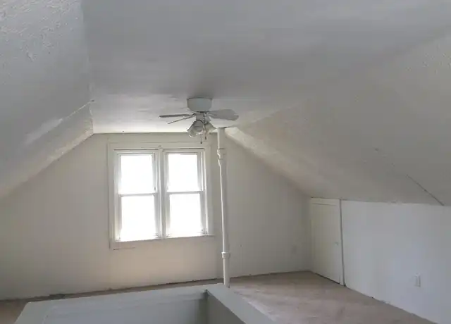 Property at 22042 Gascony Ave, Eastpointe, MI, 48021, 3 beds, 1 bath, [object Object]