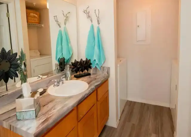 Property at 12600 N MacArthur Blvd, Oklahoma City, OK, 73142, 2 beds, 2 baths, [object Object]