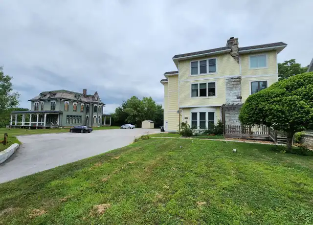 Property at 1231 11th Ave Unit 2N, Moline, IL, 61265, 1 bed, 1 bath, [object Object]