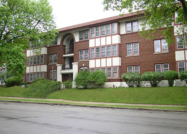 Property at 2011 E Park Pl Unit 22, Milwaukee, WI, 53211, 1 bed, 1 bath, [object Object]