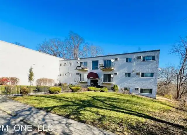 Property at 5101 Hawaiian Ter Apt 8, Cincinnati, OH, 45223, 2 beds, 1 bath, [object Object]