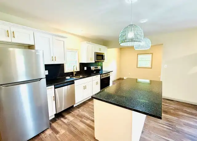 Property at 466 Efts Ln, Steubenville, OH, 43953, 2 beds, 1 bath, [object Object]