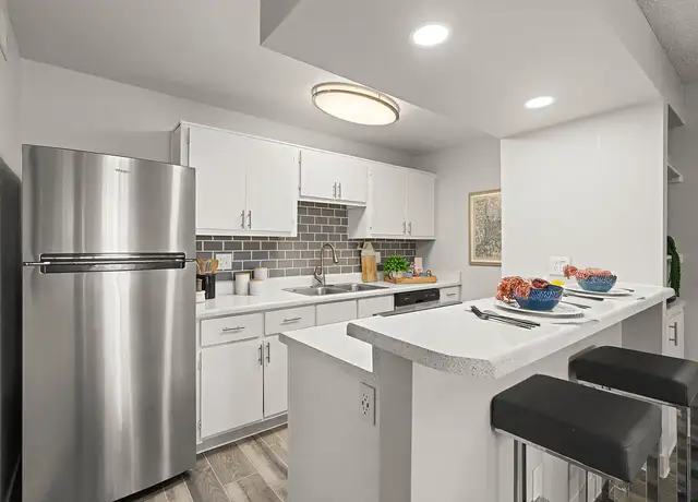 Photo of 1700 W Prince Rd, Tucson, AZ 85705