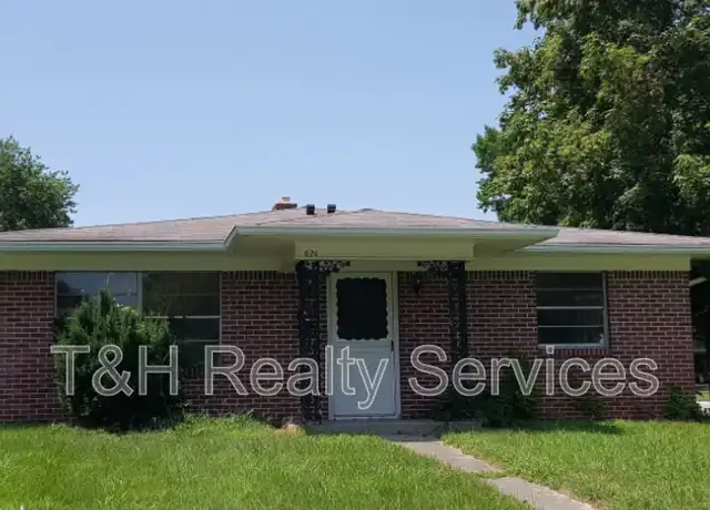 Property at 622 Brewer Pl, Greenwood, IN, 46142, 1 bed, 1 bath, [object Object]