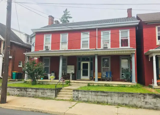 Property at 30 S Church St Apt 4, Waynesboro, PA, 17268, 1 bed, 1 bath, [object Object]